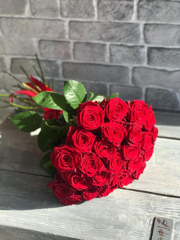 Букет Красные розы Фридом в Верхнее Мячково