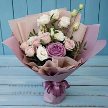 Букет цветов из:  Розы и Лизиантусы в Верхнее Мячково