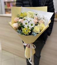 Букет цветов из:  Альстромерии, Розы и Хризантемы в Верхнее Мячково