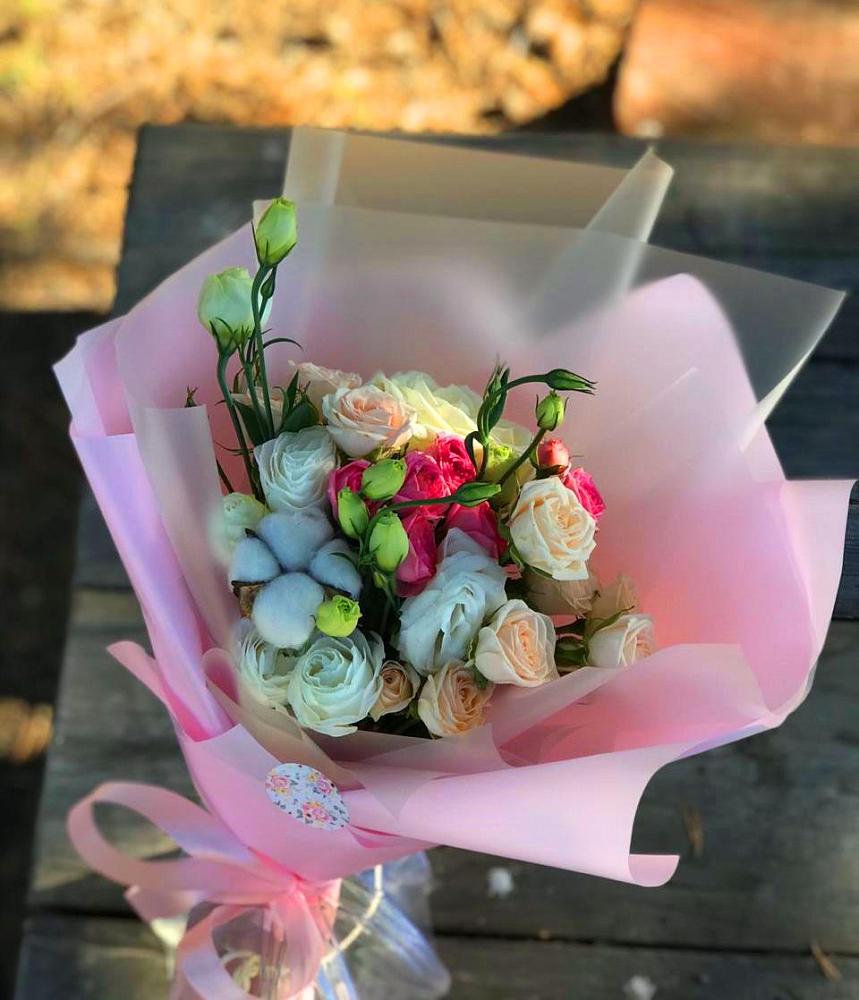 Букет цветов из: Розы и Лизиантусы в Верхнее Мячково