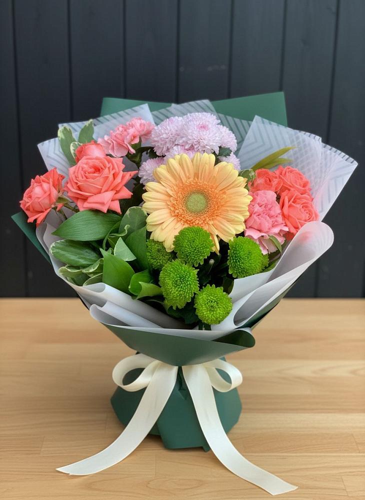 Букет цветов из: Гвоздики, Розы, Герберы и Хризантемы в Верхнее Мячково
