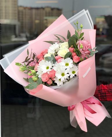 Букет цветов из: Розы, Лизиантусы и Хризантемы в Верхнее Мячково