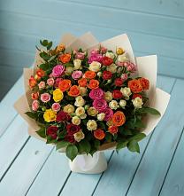 Букет Микс из разноцветных кустовых роз в Верхнее Мячково